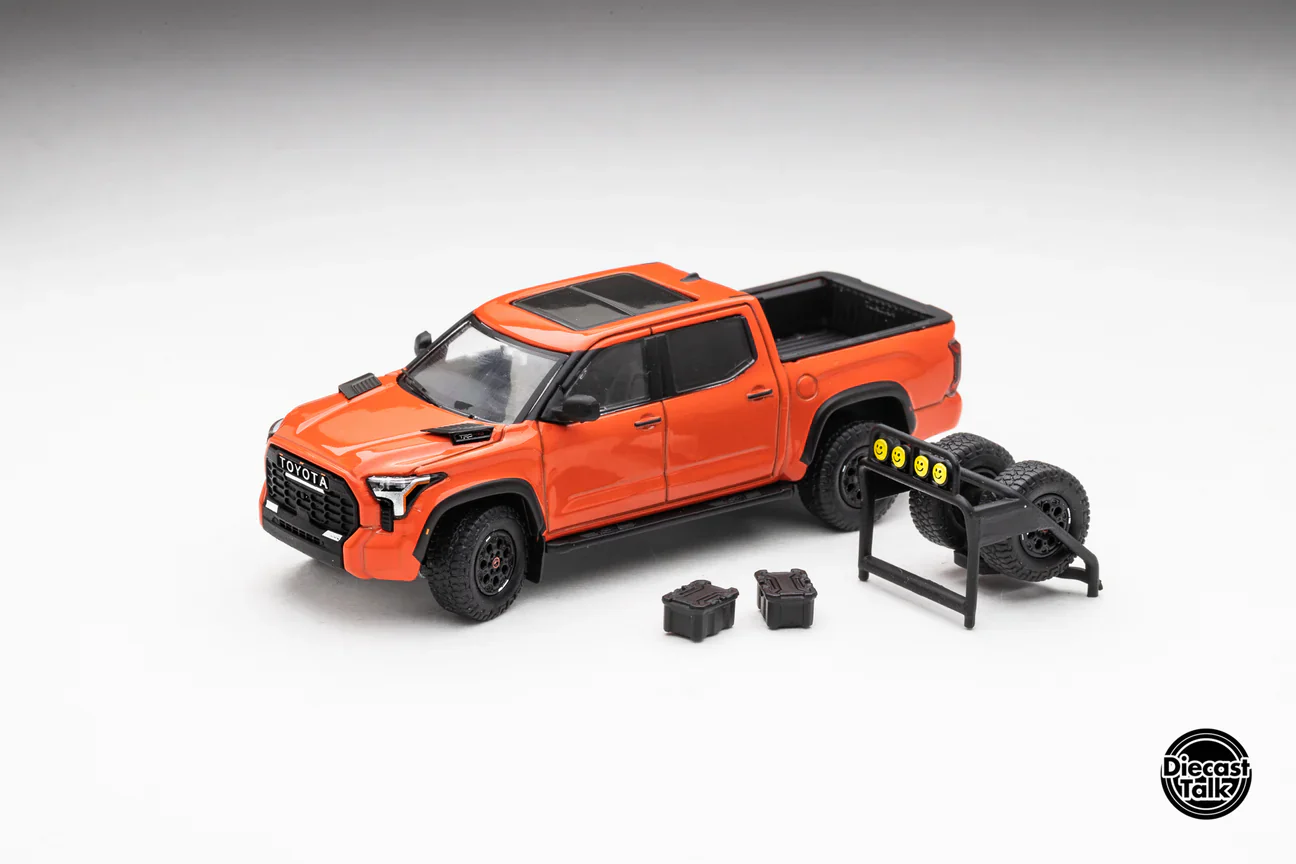 DiecastTalk Exclusive GCD Toyota Tundra TRD PRO Solar Octane with accessories - Image 10