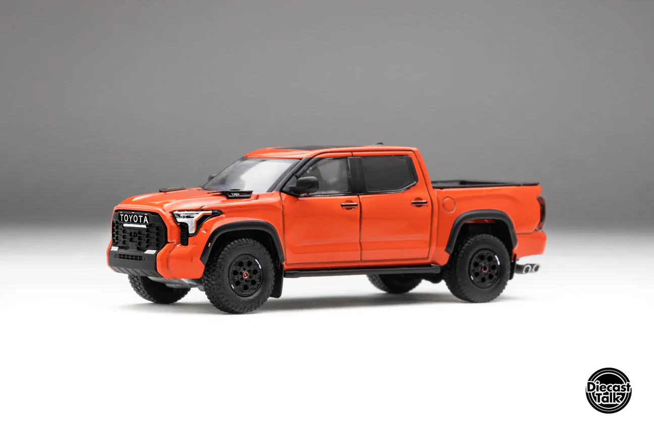 DiecastTalk Exclusive GCD Toyota Tundra TRD PRO Solar Octane with accessories - Image 3