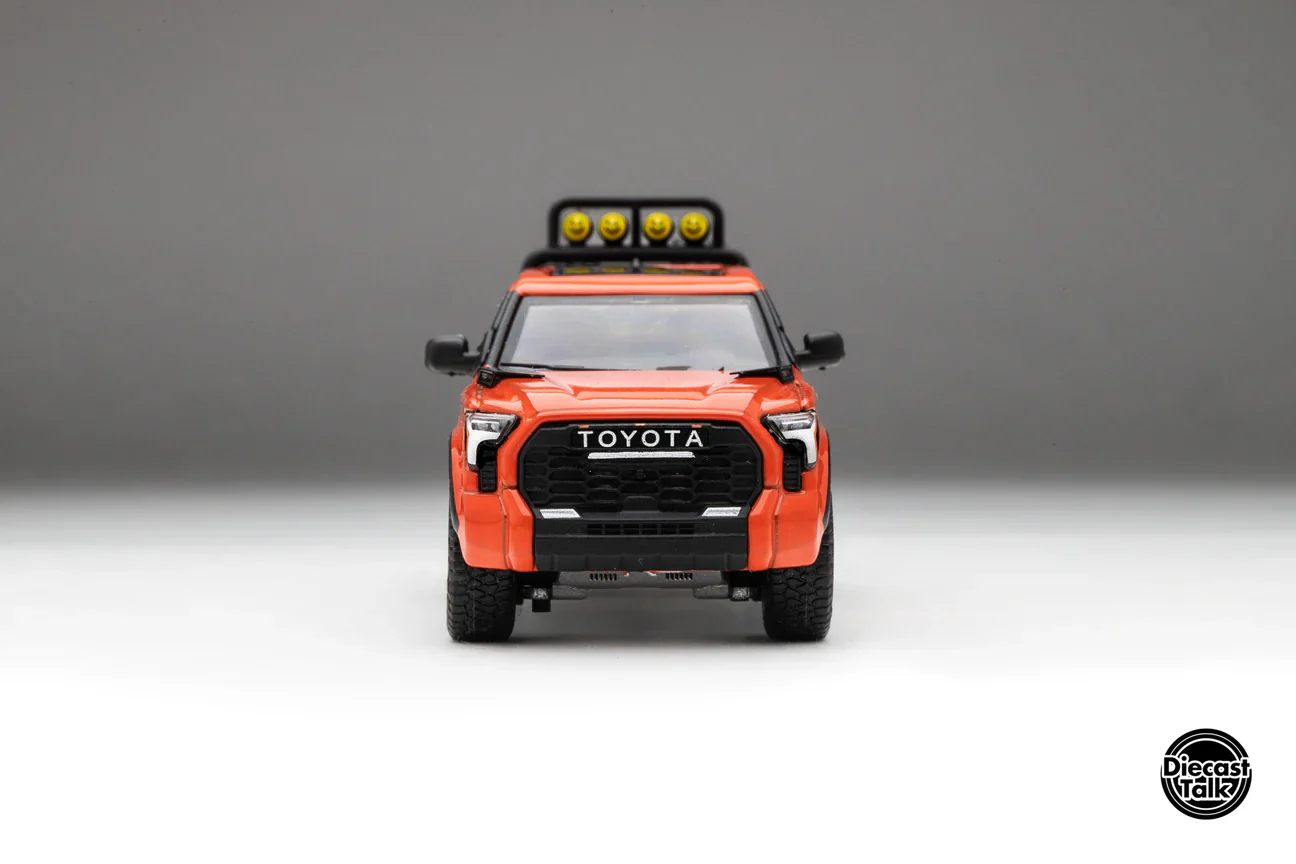 DiecastTalk Exclusive GCD Toyota Tundra TRD PRO Solar Octane with accessories - Image 6