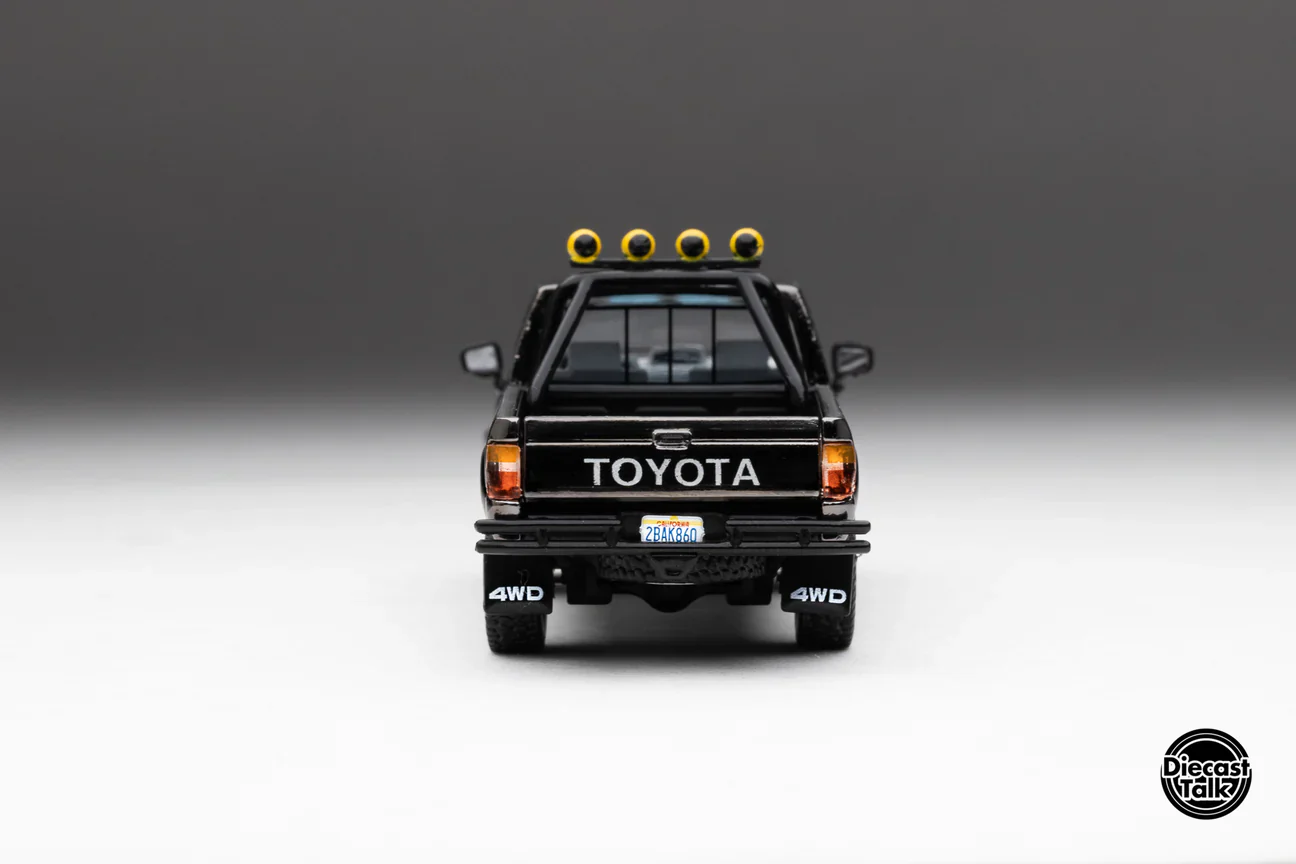 DiecastTalk MDX Exclusive GCD 1985 Toyota Hilux SR5 4X4 Black Chrome - Image 13