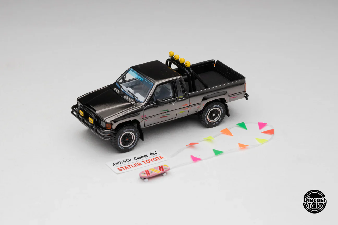 DiecastTalk MDX Exclusive GCD 1985 Toyota Hilux SR5 4X4 Black Chrome - Image 8