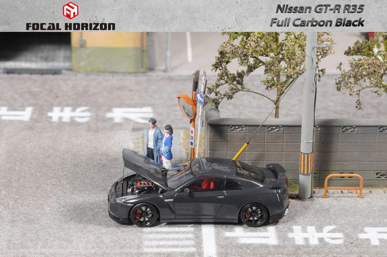 Focal Horizon 1:64 Nissan Skyline GTR R35 full Carbon Fibre Black - Image 3