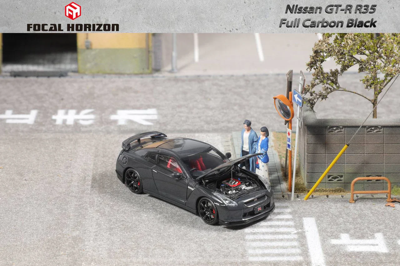 Focal Horizon 1:64 Nissan Skyline GTR R35 full Carbon Fibre Black - Image 4