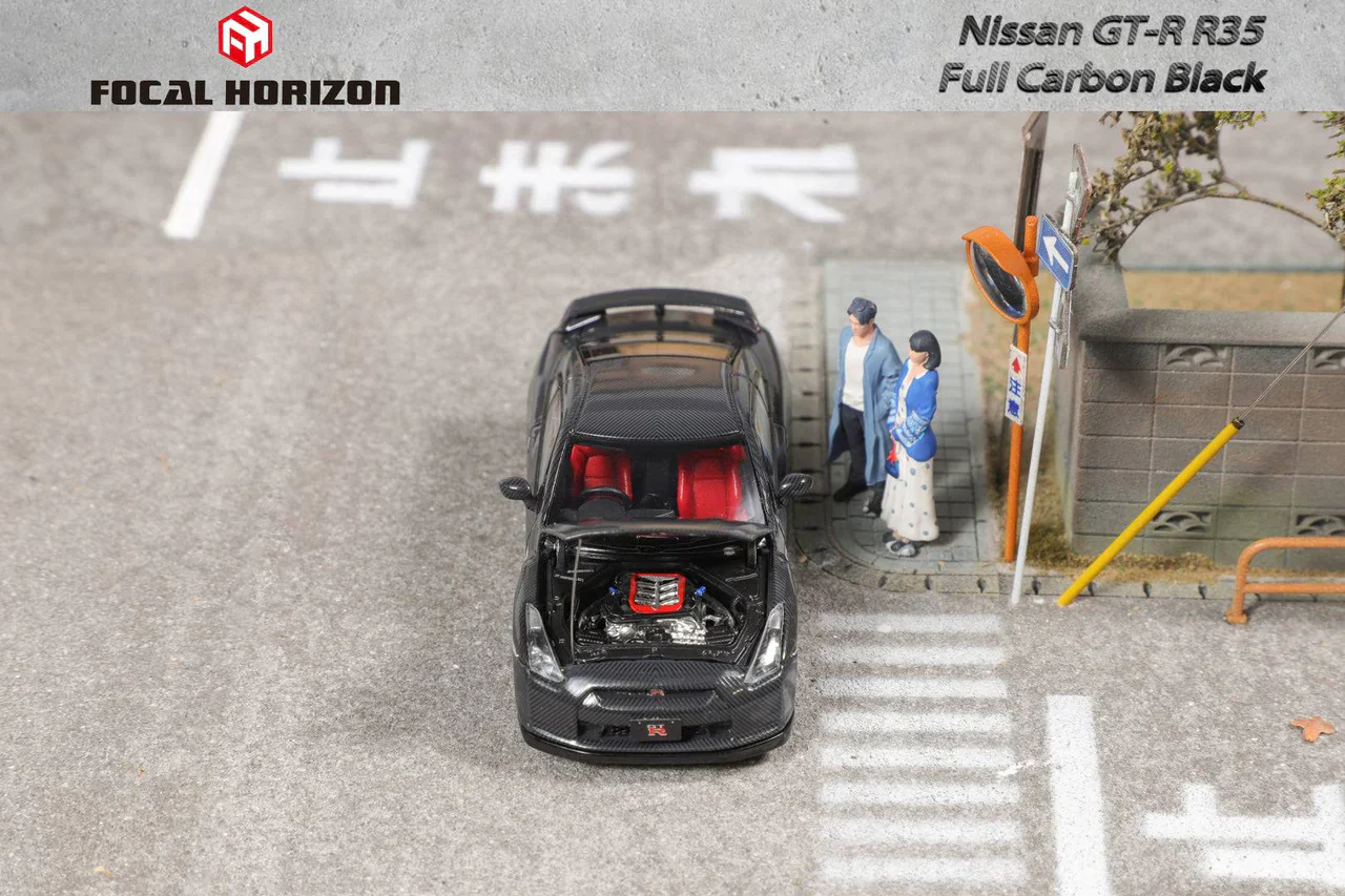 Focal Horizon 1:64 Nissan Skyline GTR R35 full Carbon Fibre Black - Image 5