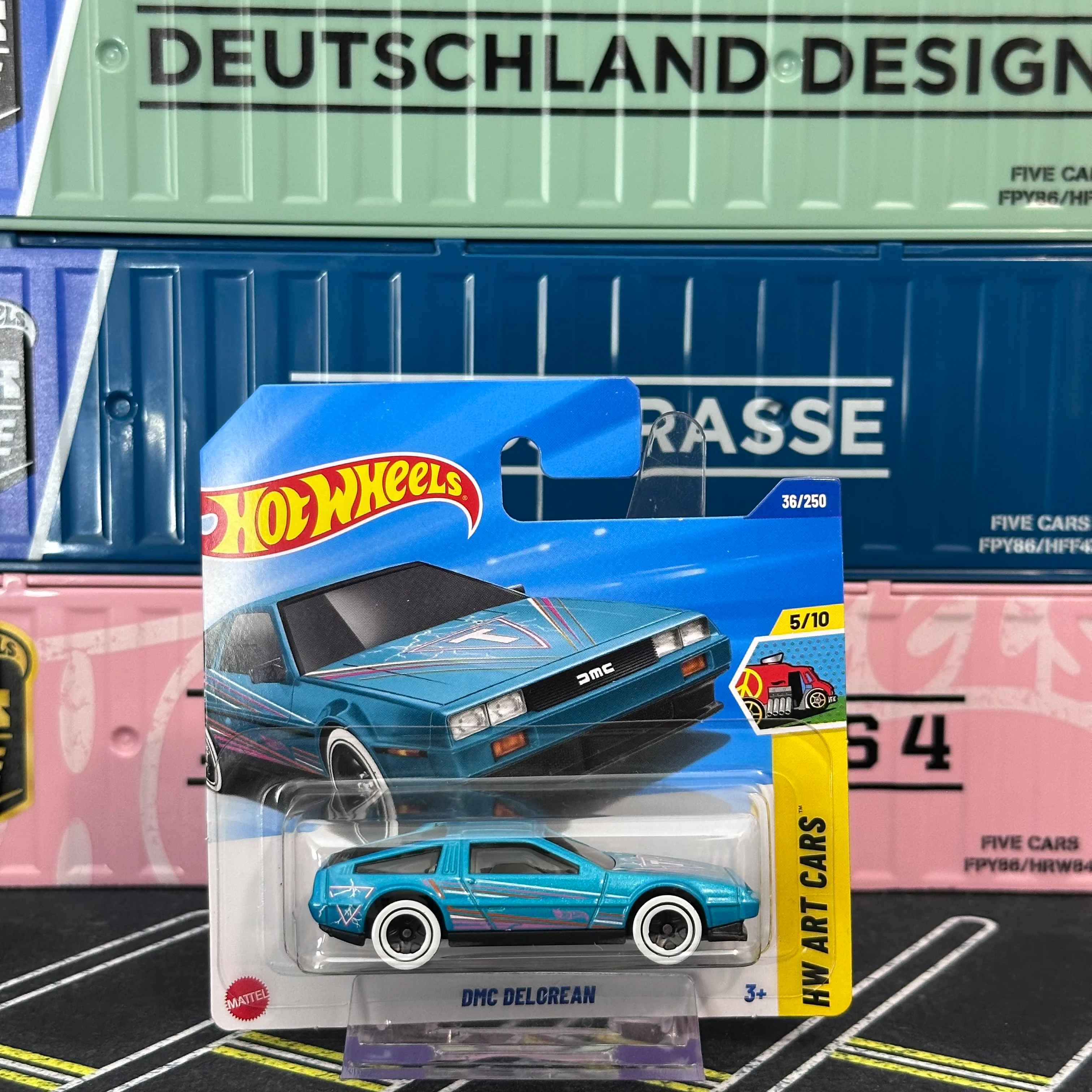 Hot Wheels 2025 DMC Delorean  Mainline 36/250 - Image 2