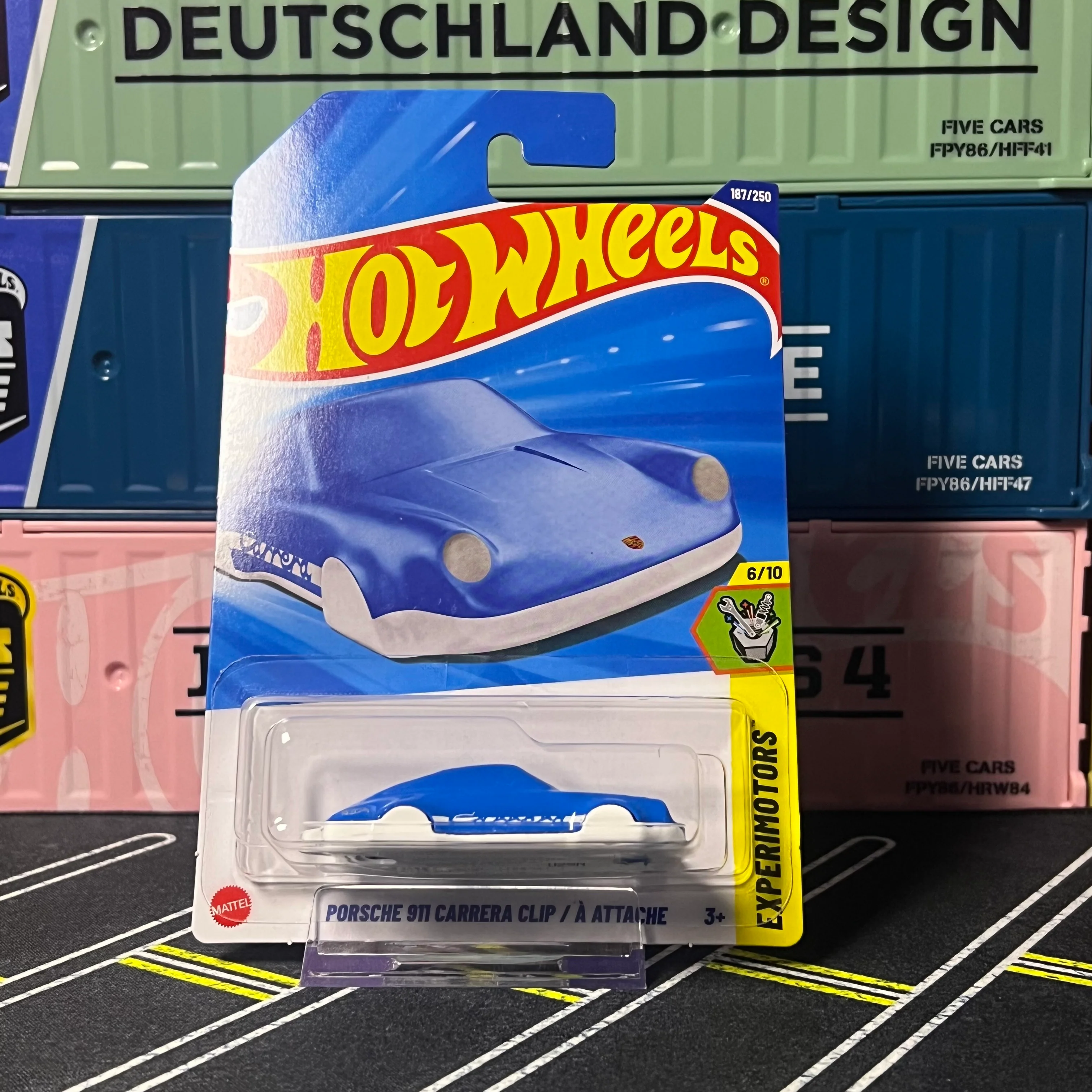 Hot Wheels 2025 Mainline Porsche 911 Carrera Clip 187/250 - Image 2