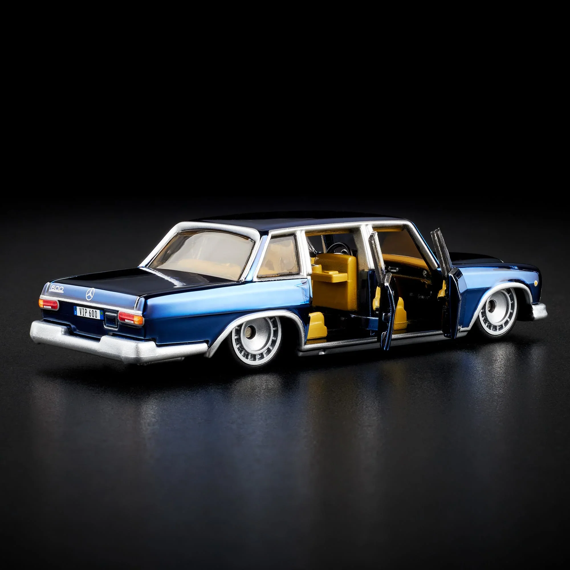 Hot Wheels 2025 RLC 1964 Mercedes-Benz 600 - Image 2