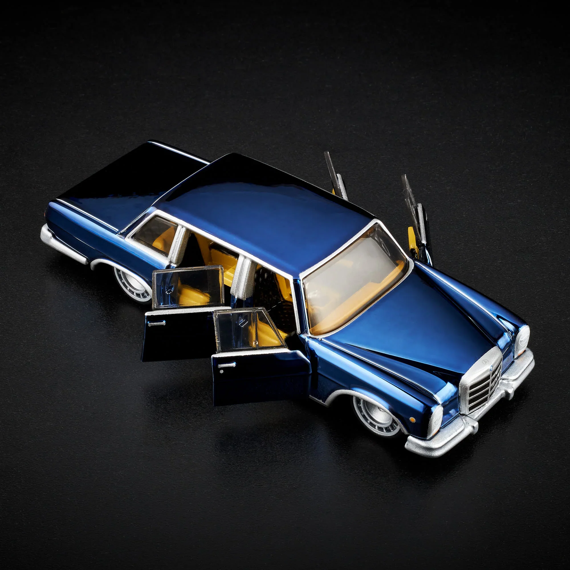 Hot Wheels 2025 RLC 1964 Mercedes-Benz 600 - Image 3
