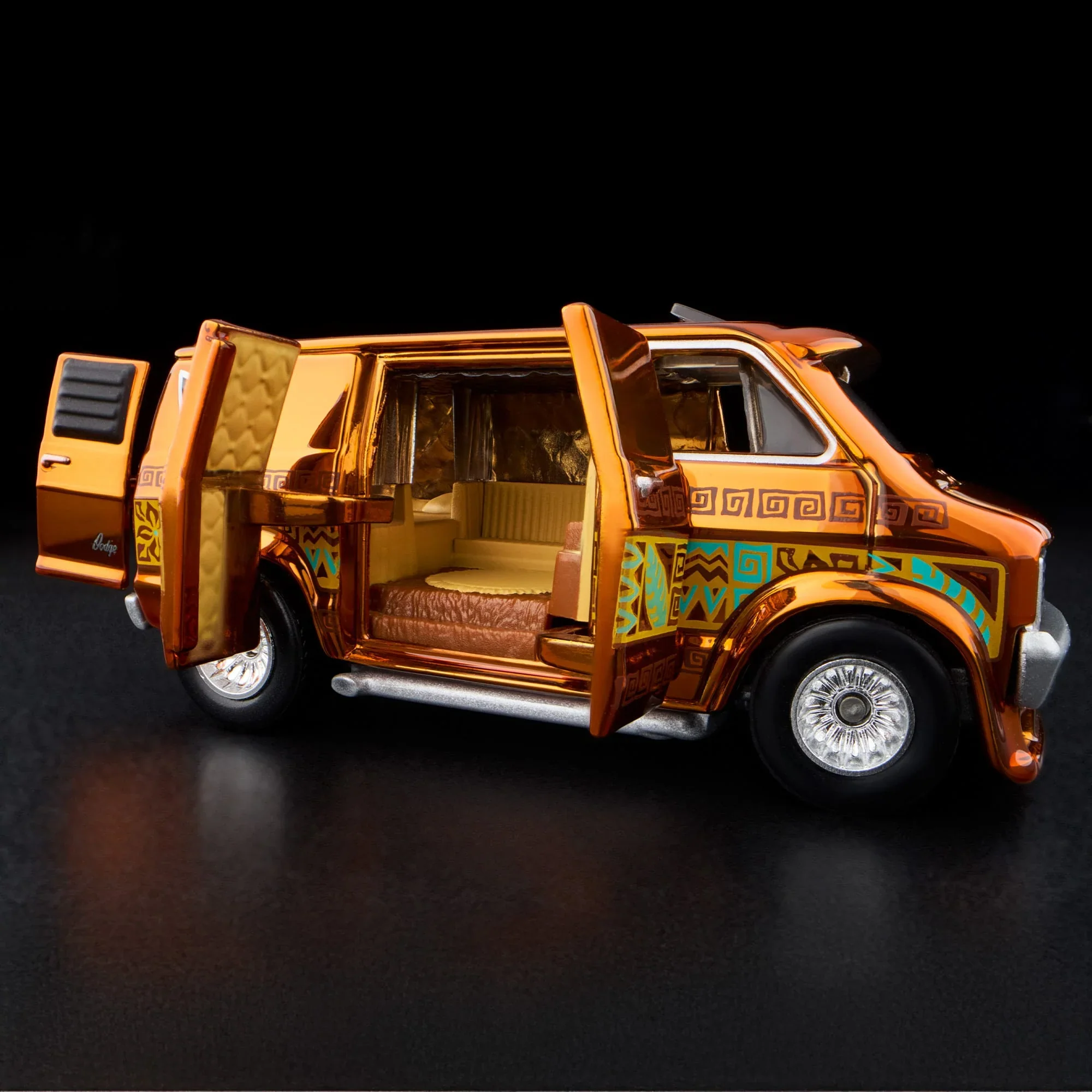 Hot Wheels 2025 RLC ‘70s Dodge Tradesman Van - Image 4