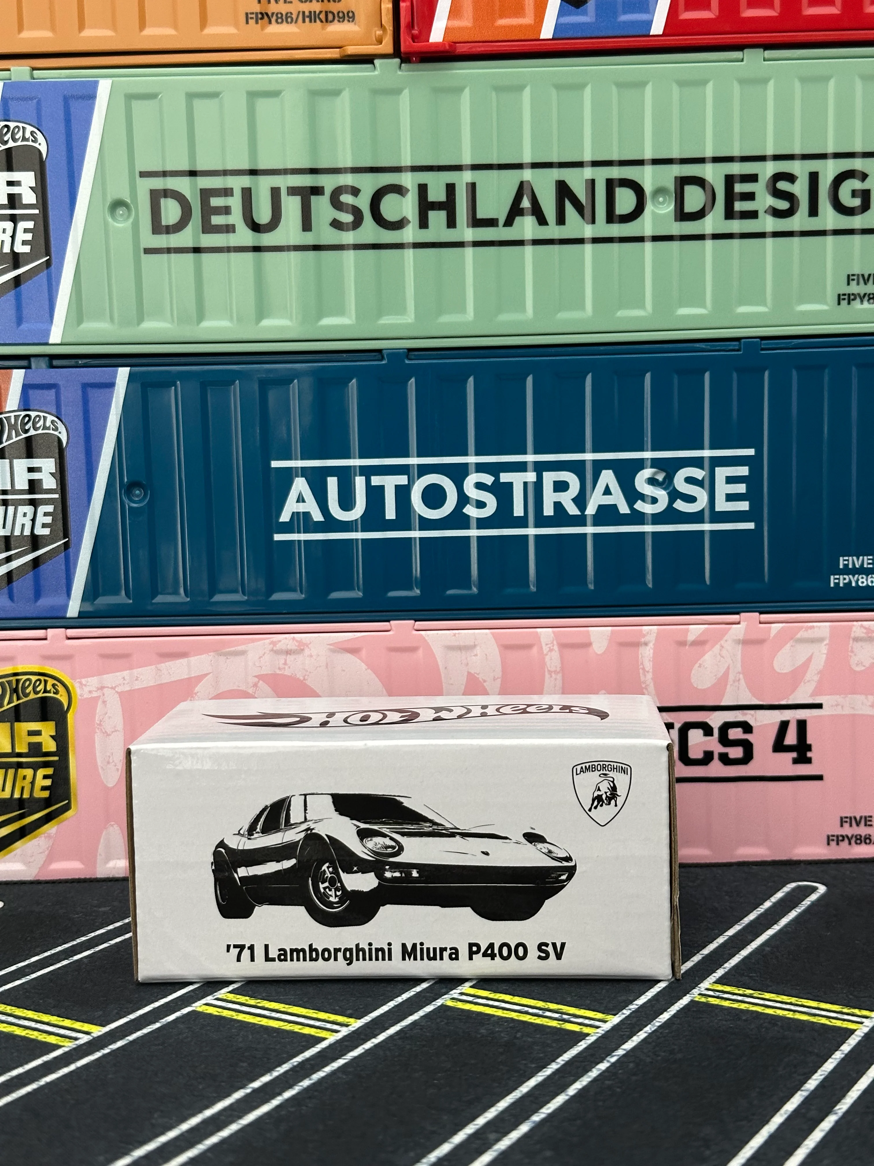 Hot Wheels 2025 RLC '71 Lamborghini Miura P400 SV - Image 2