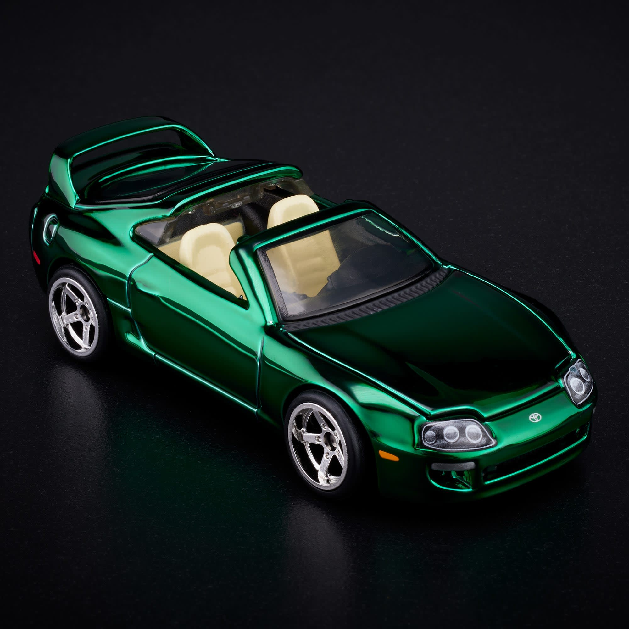 Hot Wheels 2025 RLC Exclusive 1997 Toyota Supra British Racing Green - Image 3