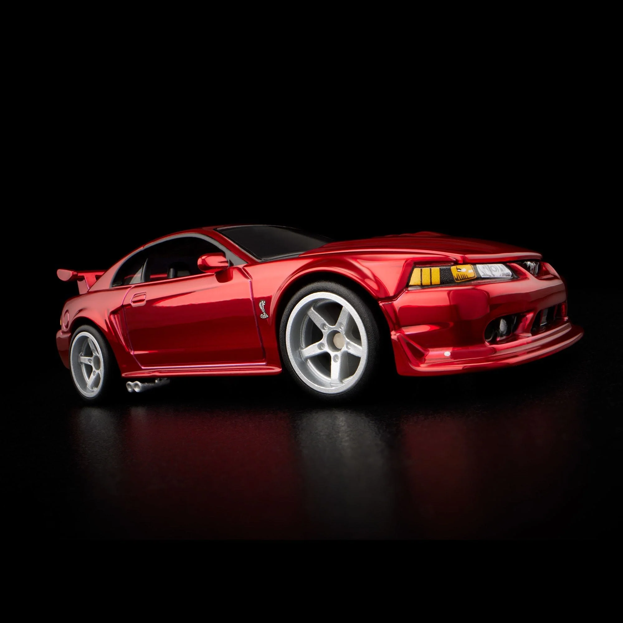 Hot Wheels 2025 RLC Exclusive 2000 Ford Mustang SVT Cobra R bright red - Image 3