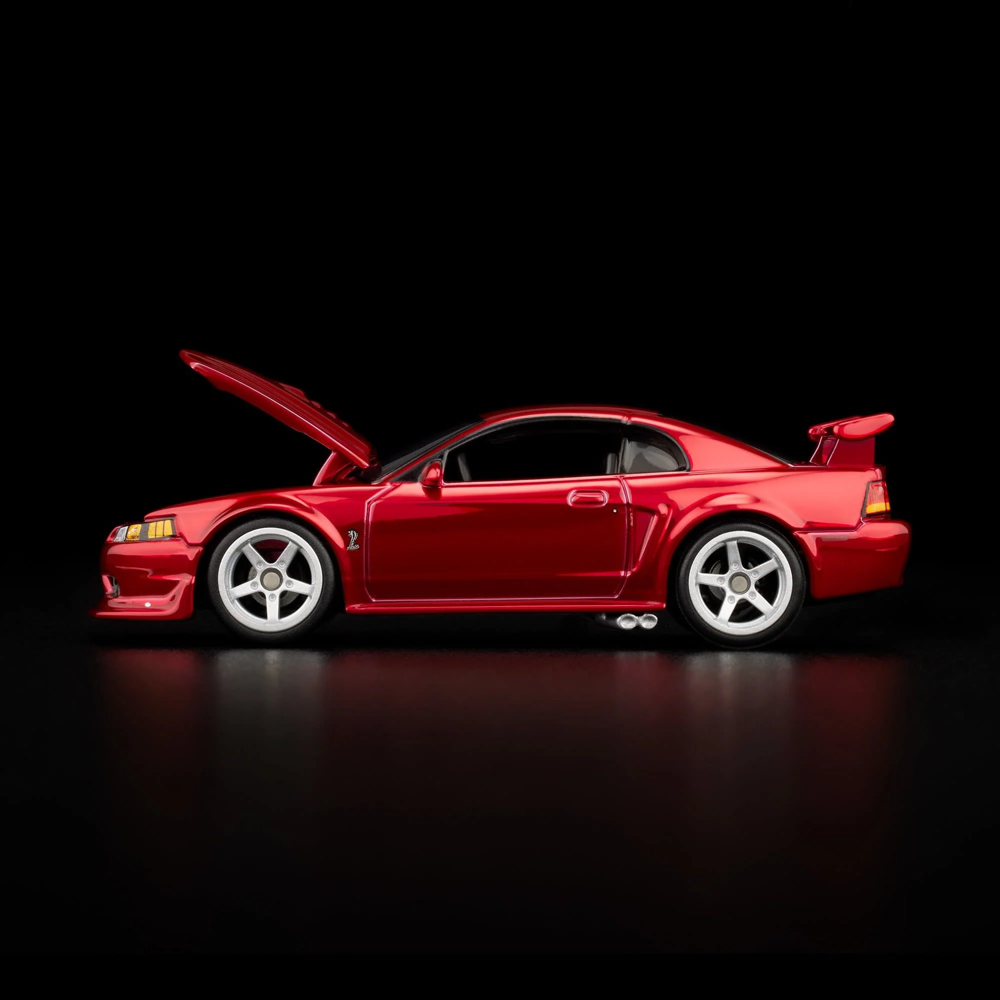Hot Wheels 2025 RLC Exclusive 2000 Ford Mustang SVT Cobra R bright red - Image 6