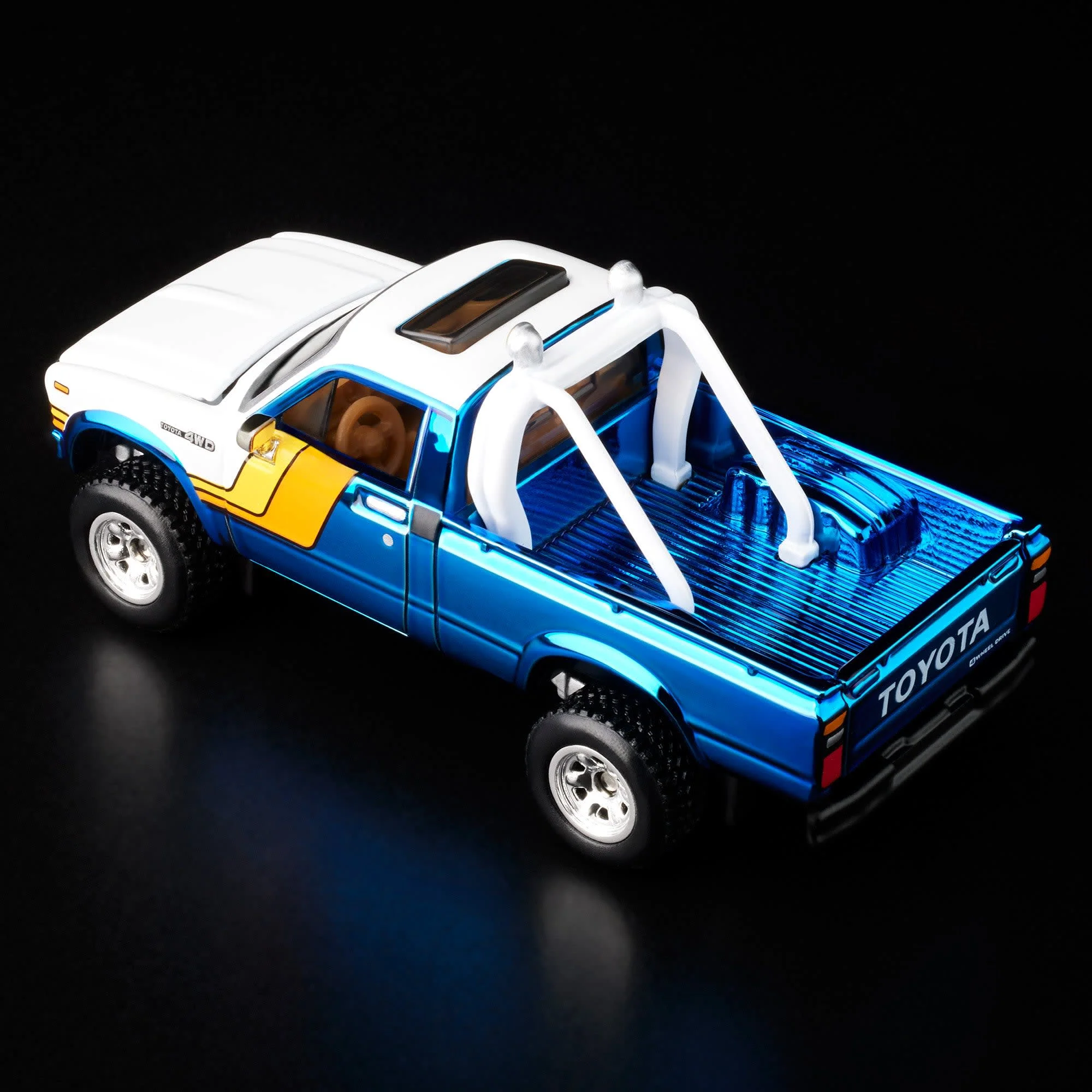 Hot Wheels 2025 RLC Exclusive ’81 Toyota SR5 4WD - Image 4