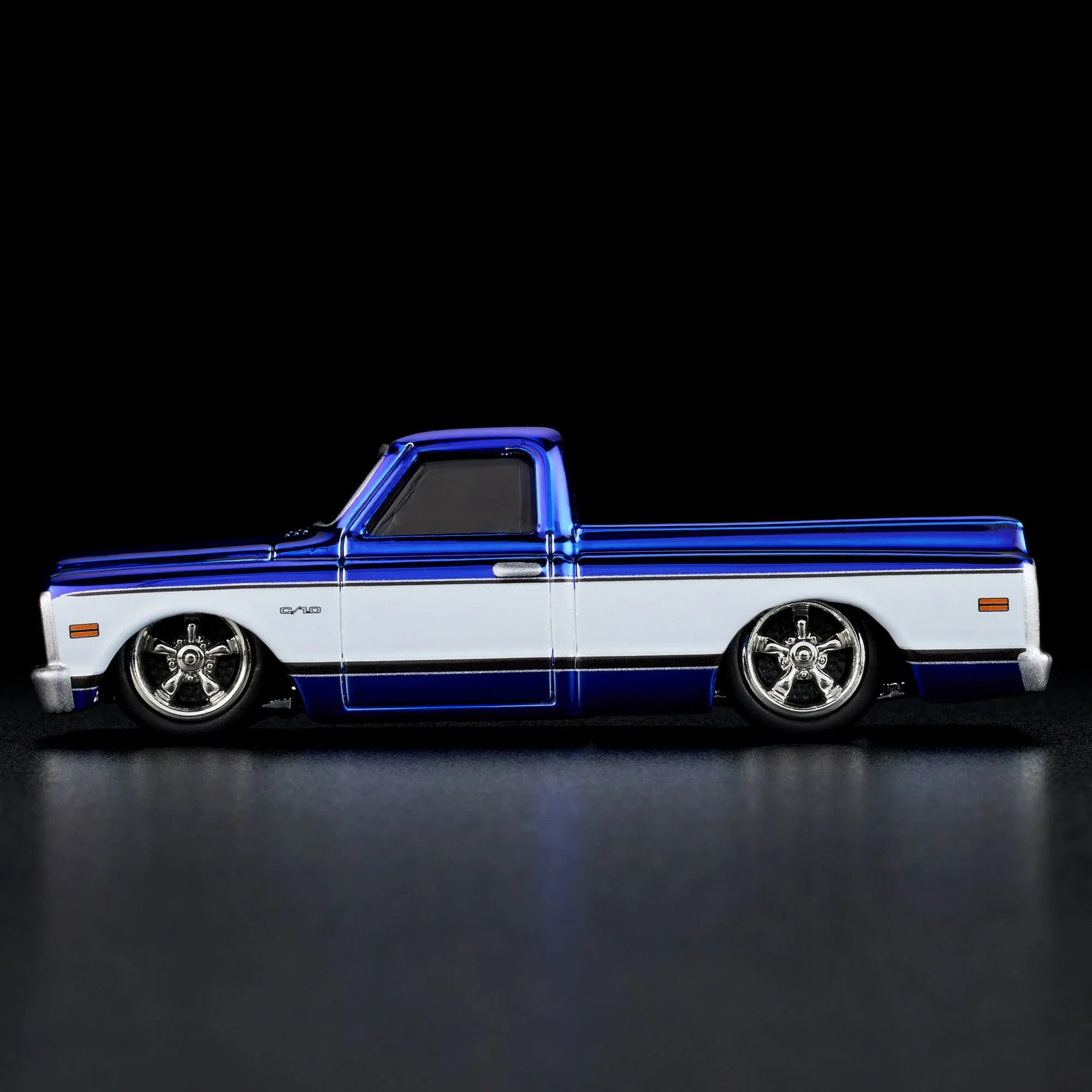 Hot Wheels RLC 1969 Chevy C10 Navy Blue - Image 13
