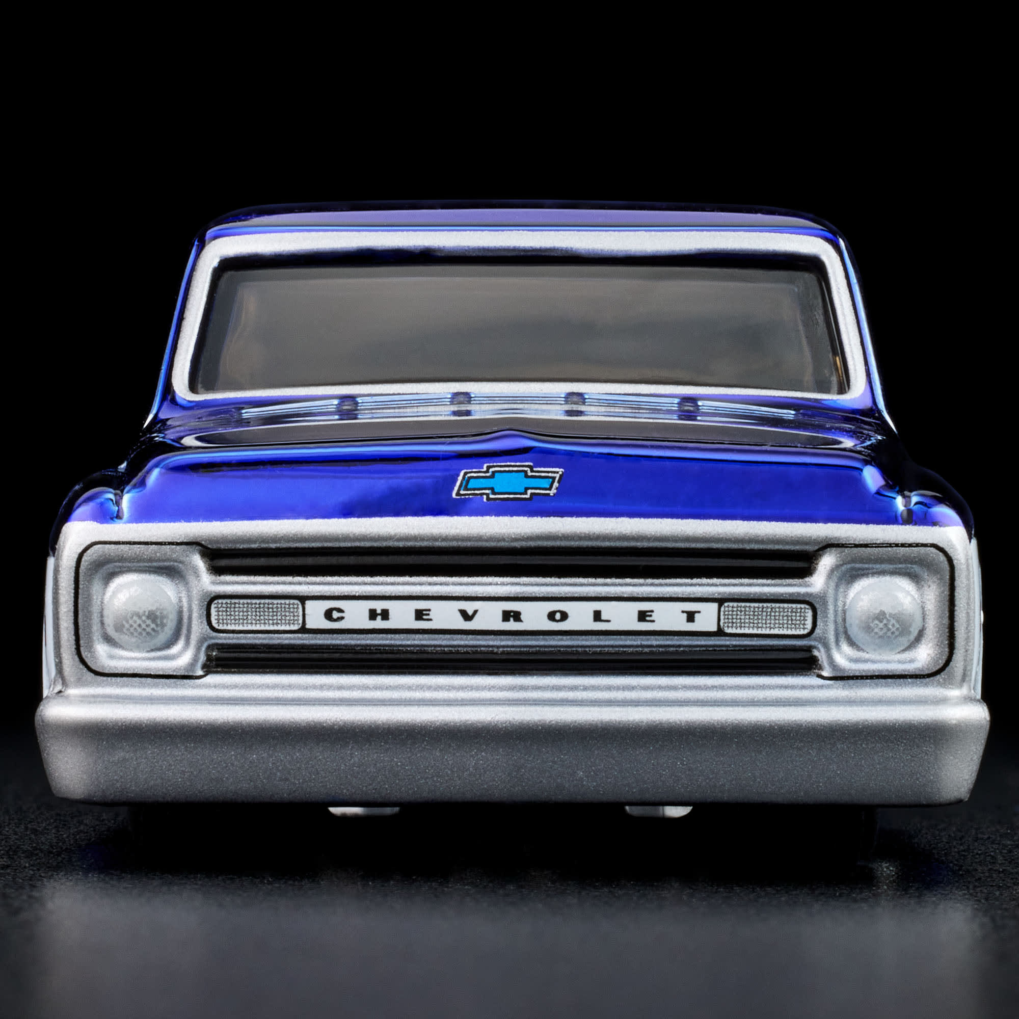 Hot Wheels RLC 1969 Chevy C10 Navy Blue - Image 4