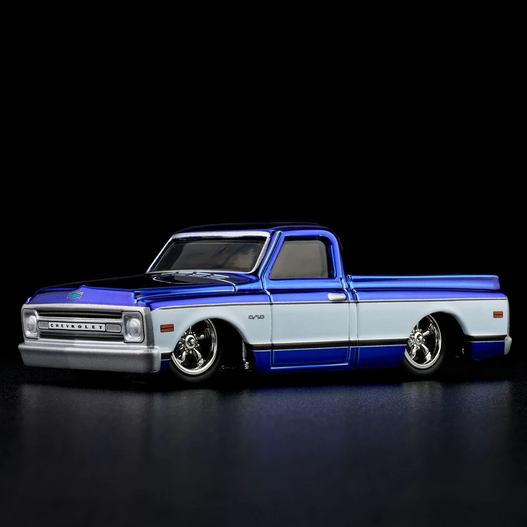 Hot Wheels RLC 1969 Chevy C10 Navy Blue - Image 7