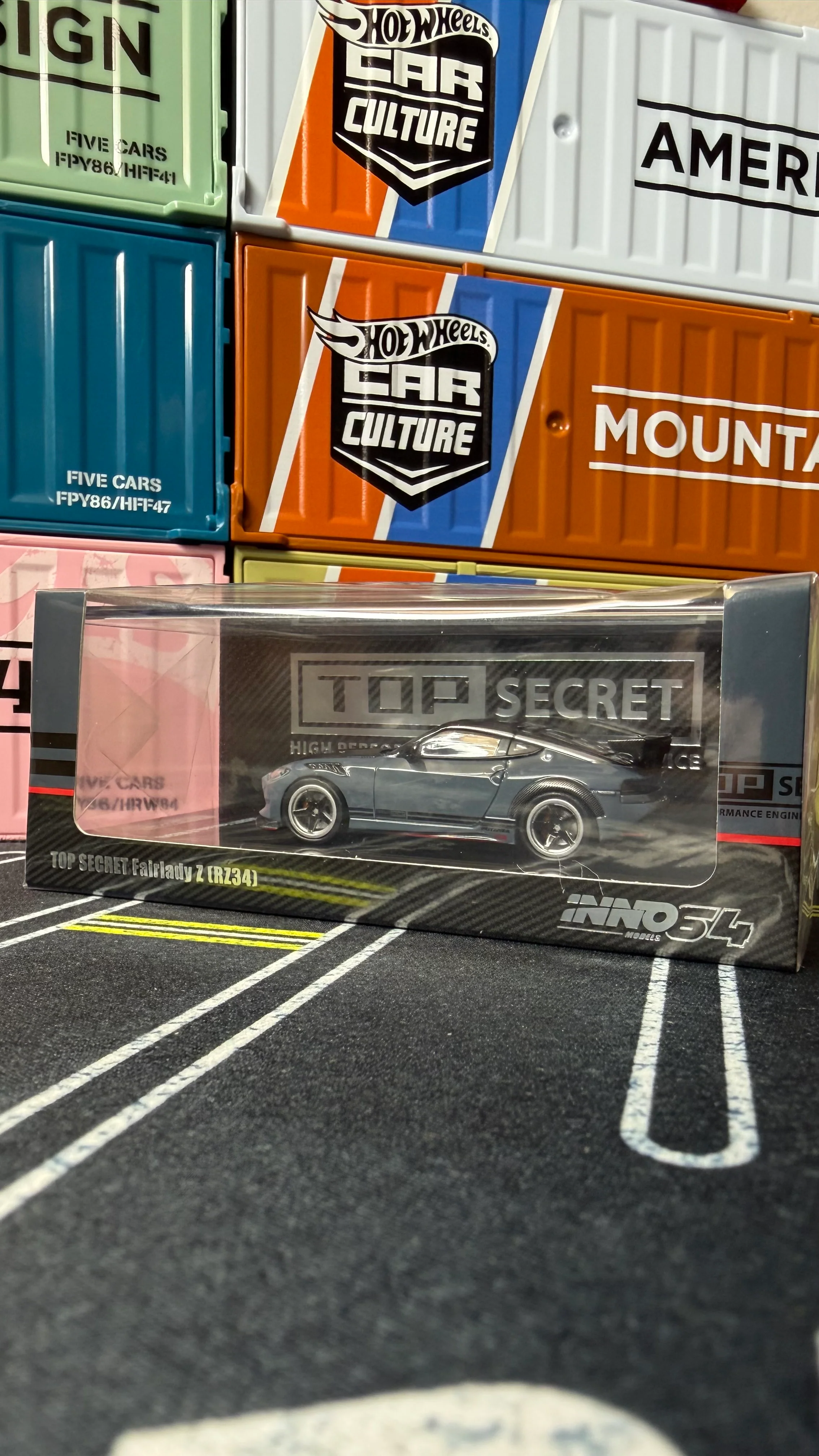 INNO64 1:64 Nissan Fairlady Z TOP SECRET (RZ34) Stealth Gray - Image 3