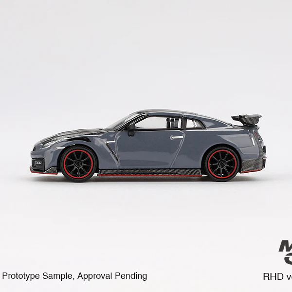 Mini GT 1:64 Nissan GT-R R35 Nismo Stealth Grey #868 - Image 3