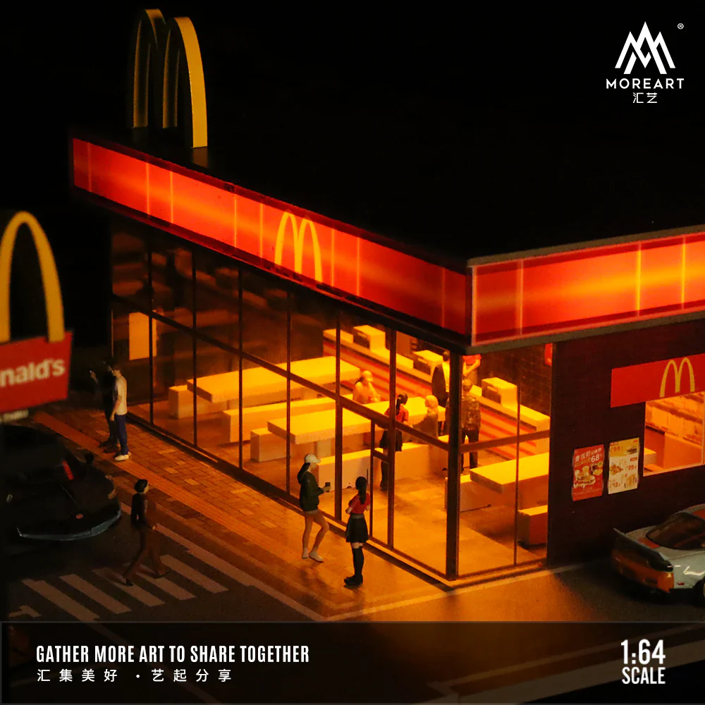 MOREART McDonalds Restaurant Parking Lot Scene 1:64 Diorama with LED Lighting - Image 4