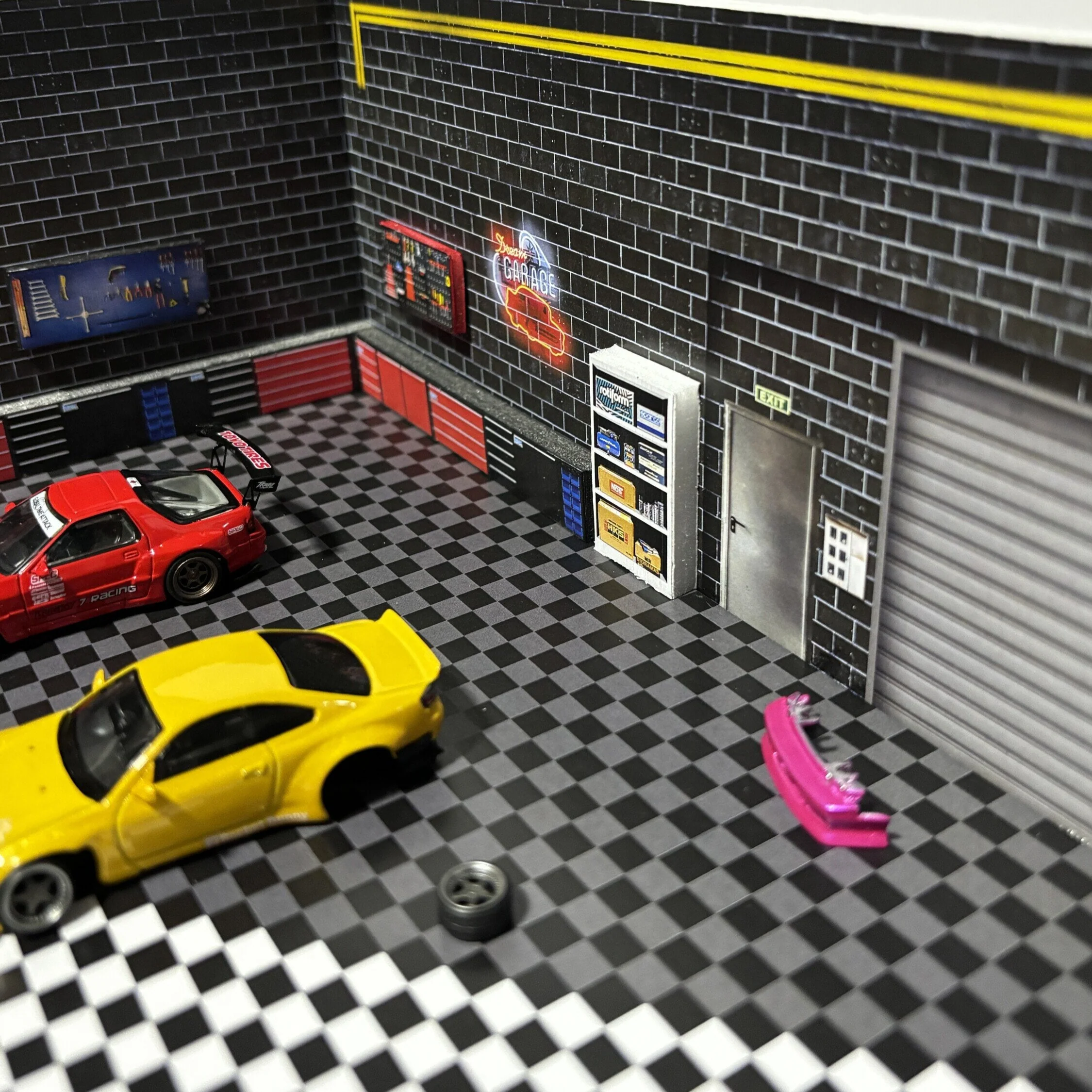 Mr Dioramas Dream Garage Workshop 1:64 Diorama Scene - Image 2