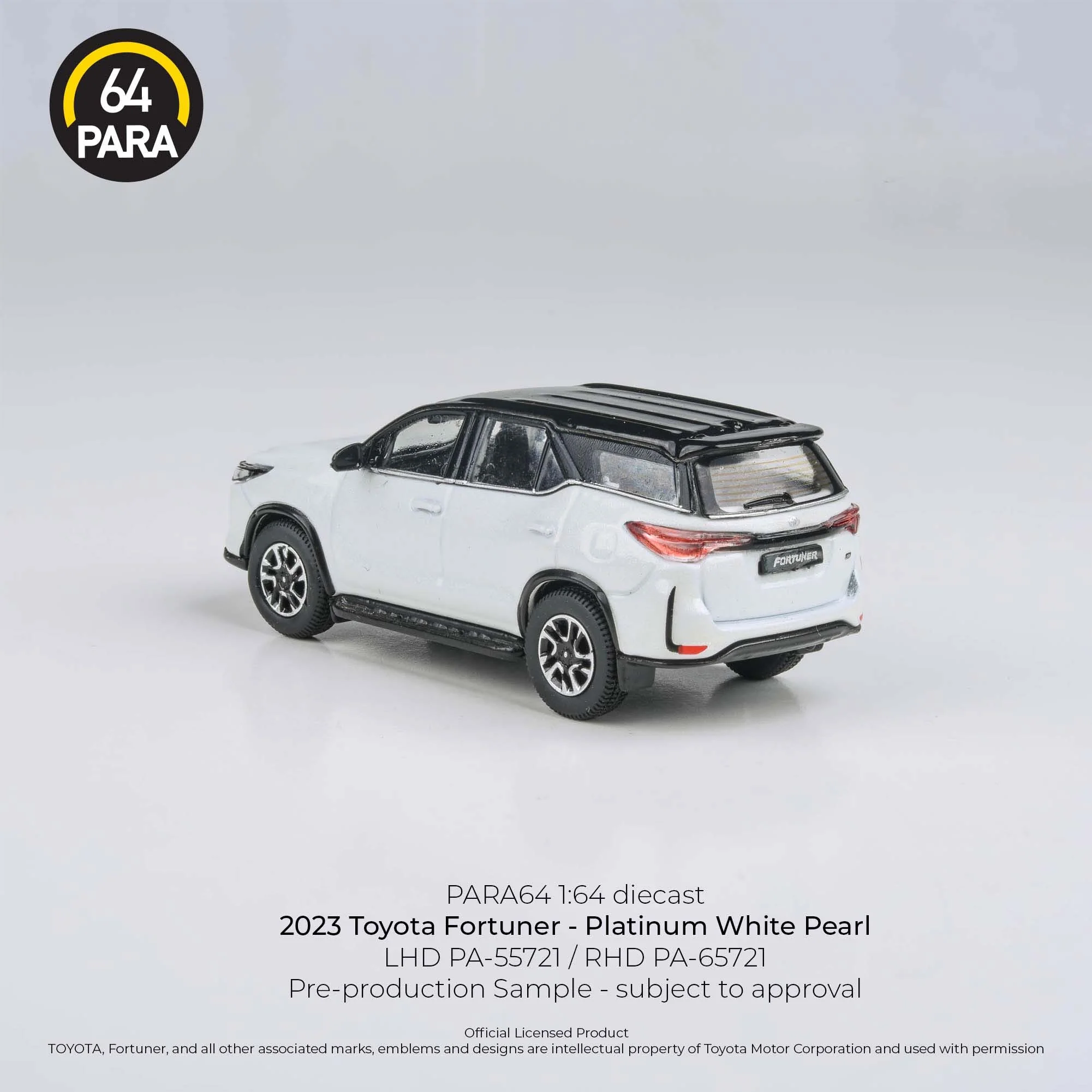 PARA64 1:64 2023 Toyota Fortuna - White Pearl - Image 4