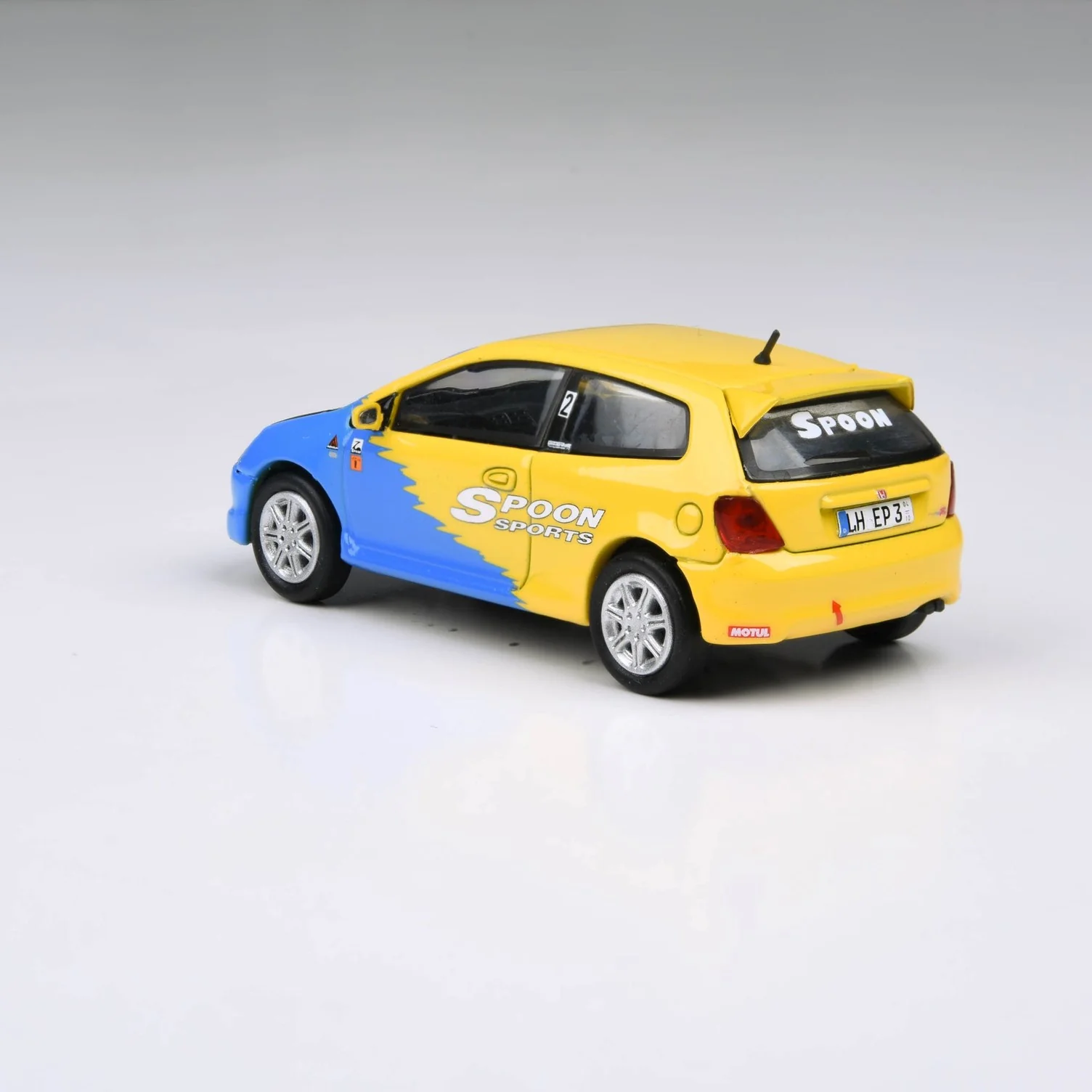 PARA64 1:64 Honda 2001 Civic Type R EP3 Spoon Livery - Image 4