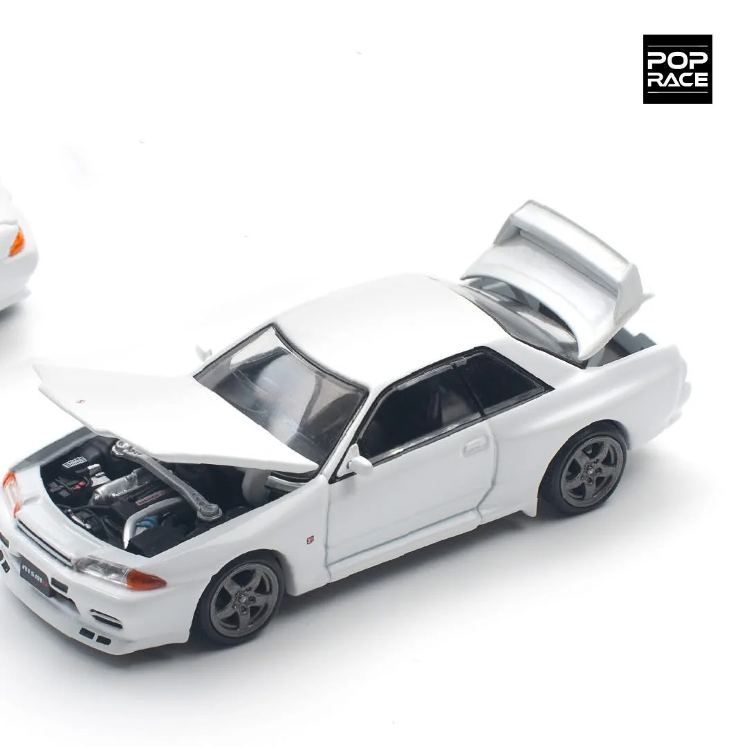 POP RACE Nissan Skyline GT-R R32 Crystal White - Image 4