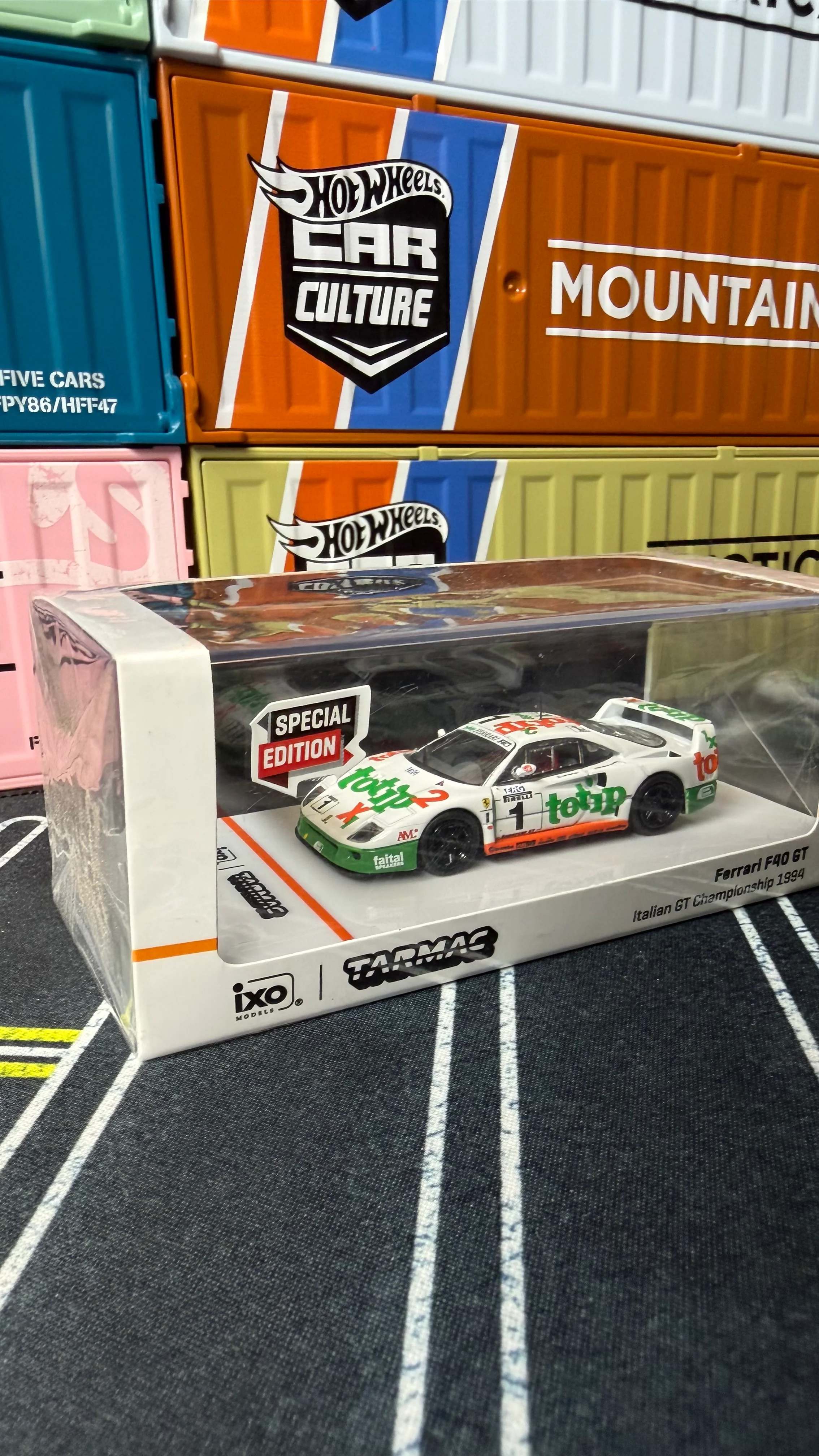 Tarmac Works X Hobby64 1/64  Ferrari F40 GT – Italian GT Chashipmpion1994 #1 – F. D’Amore, O. Larrauri – White – Special Edition - Image 3